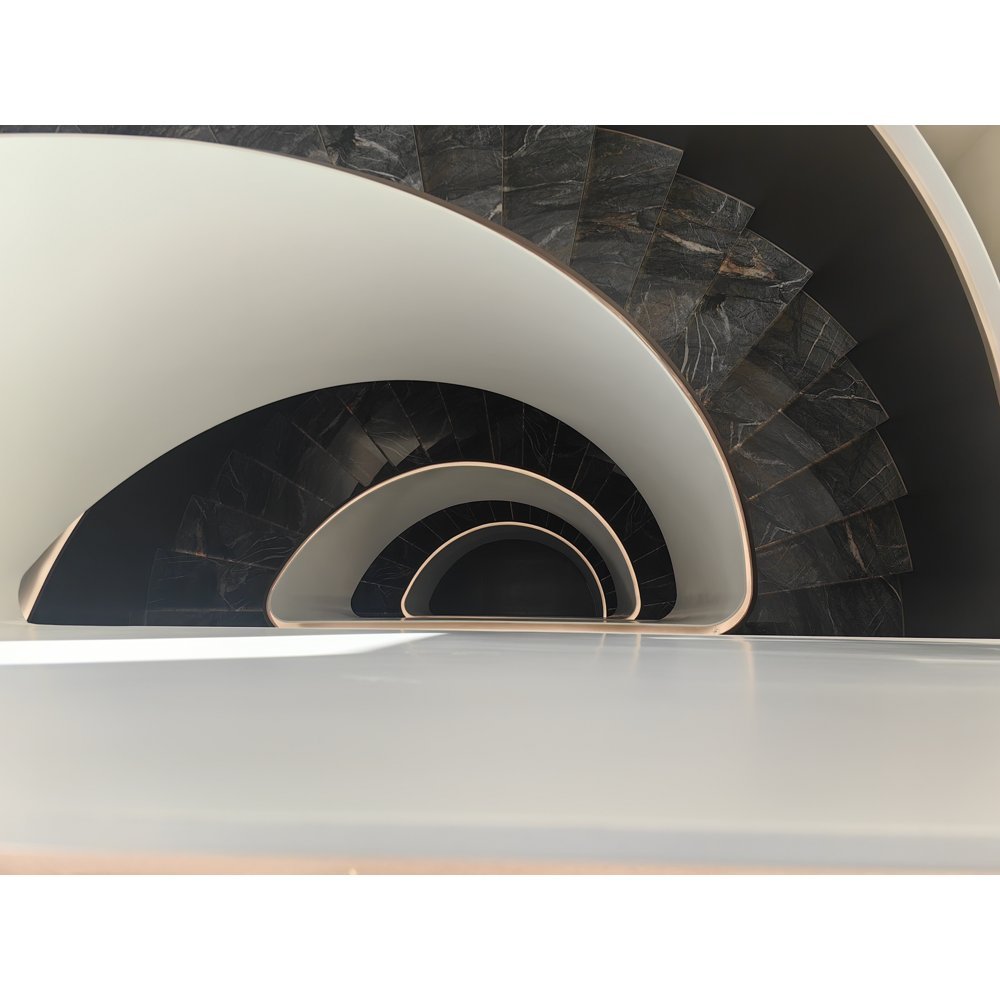 180 Two-Tone Staircase - Image 2