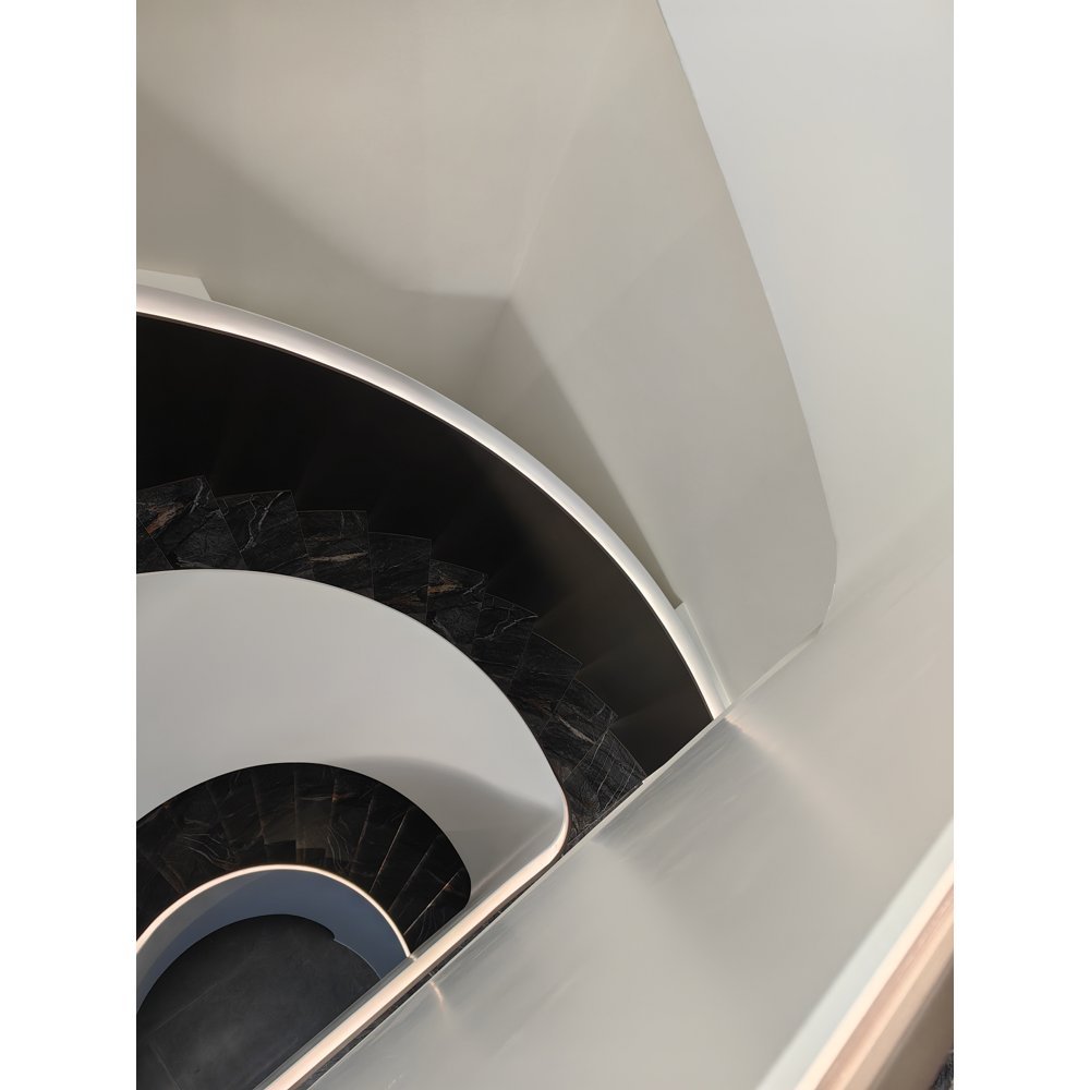 180 Two-Tone Staircase - Image 4